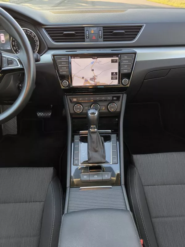 Škoda Superb 2,0TDI 110kW DSG ACC STYLEPLUS - foto 50