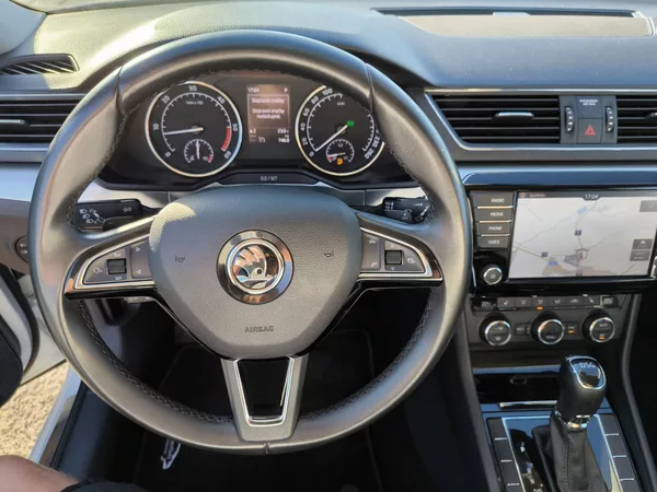 Škoda Superb 2,0TDI 110kW DSG ACC STYLEPLUS - foto 55