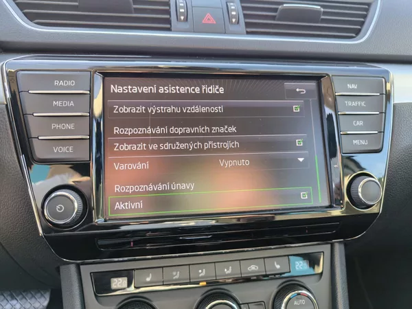 Škoda Superb 2,0TDI 110kW DSG ACC STYLEPLUS - foto 71