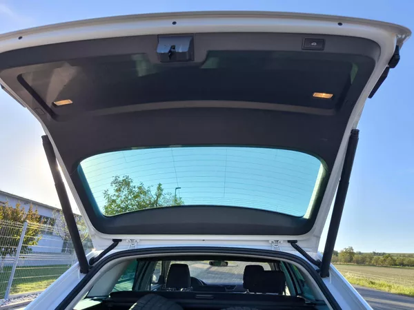 Škoda Superb 2,0TDI 110kW DSG ACC STYLEPLUS - foto 94