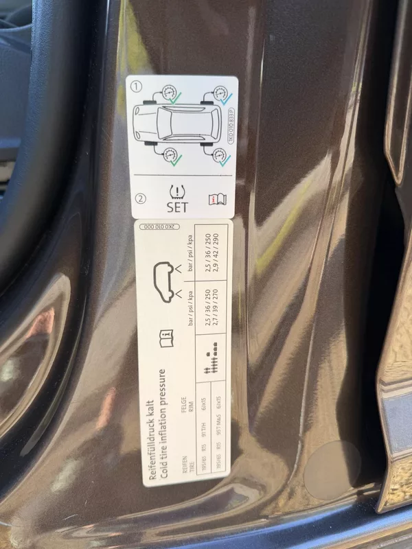 Volkswagen Caddy 2,0TDI LED 1MAJITEL r.1949 - foto 21