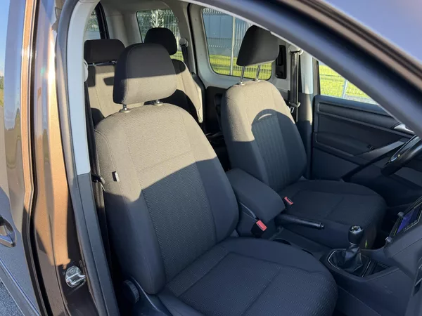 Volkswagen Caddy 2,0TDI LED 1MAJITEL r.1949 - foto 24