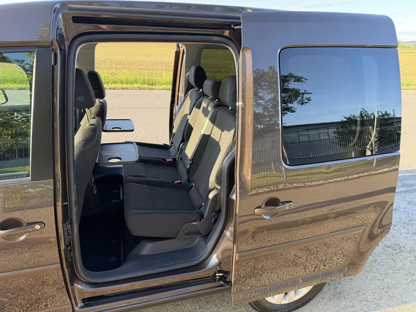 Volkswagen Caddy 2,0TDI LED 1MAJITEL r.1949 - foto 27