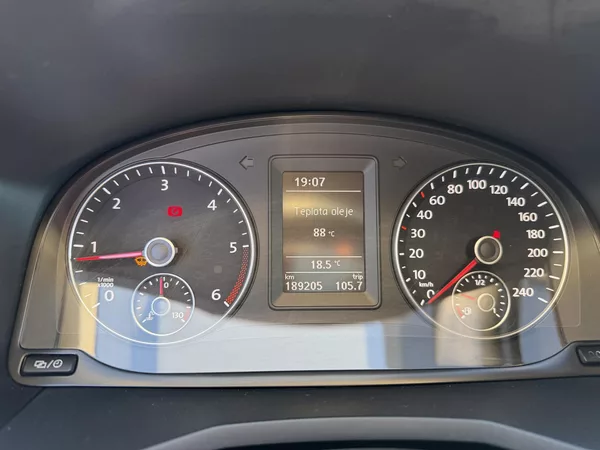 Volkswagen Caddy 2,0TDI LED 1MAJITEL r.1949 - foto 46