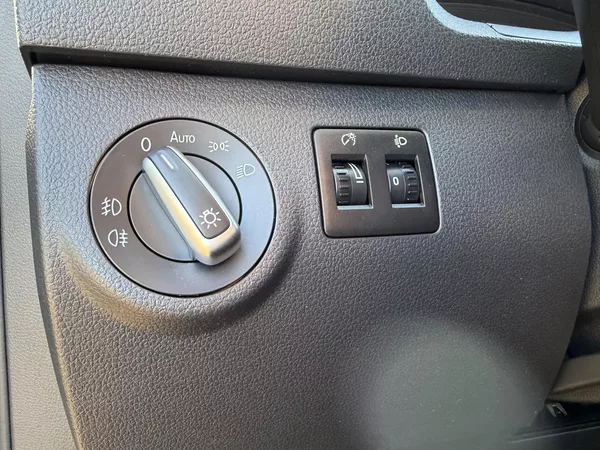 Volkswagen Caddy 2,0TDI LED 1MAJITEL r.1949 - foto 50