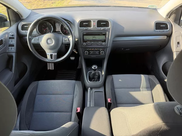 Volkswagen Golf VI 1,4i16V STYLE 1 MAJITEL - foto 36