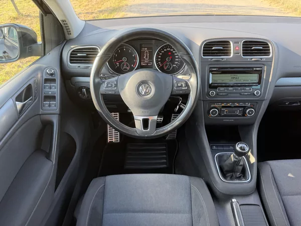 Volkswagen Golf VI 1,4i16V STYLE 1 MAJITEL - foto 37