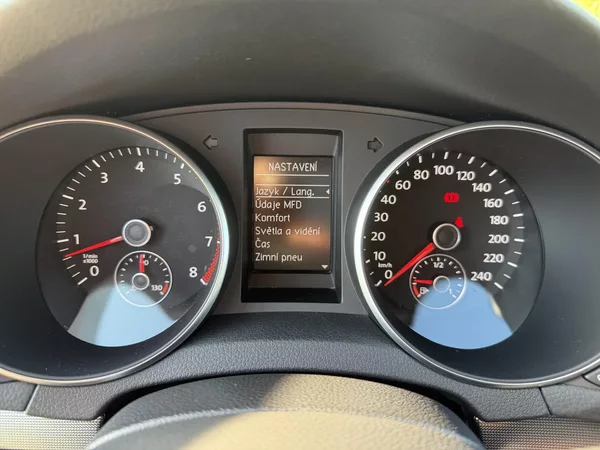Volkswagen Golf VI 1,4i16V STYLE 1 MAJITEL - foto 48