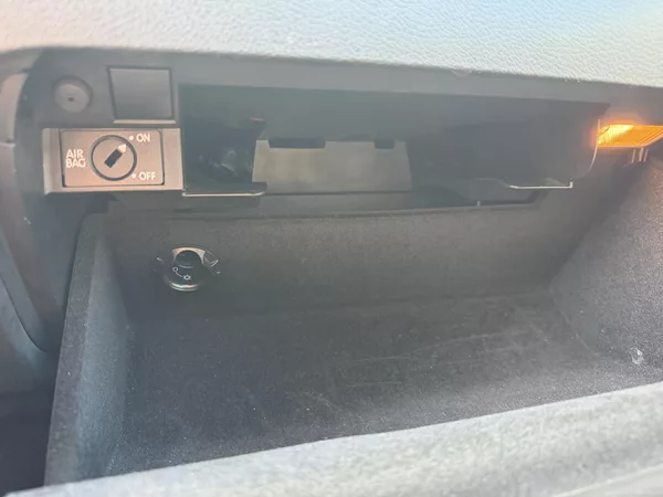 Volkswagen Golf VI 1,4i16V STYLE 1 MAJITEL - foto 51