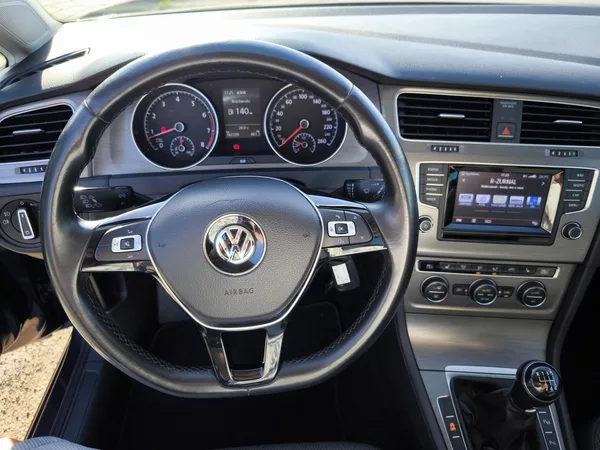 Volkswagen Golf 7 1,4TSI 90kW LED OSRAM 8xALU - foto 48
