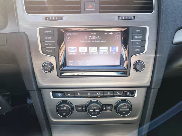 Volkswagen Golf 7 1,4TSI 90kW LED OSRAM 8xALU - foto 55
