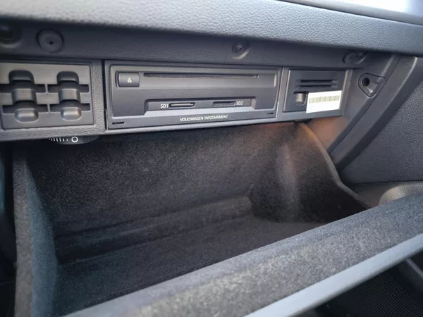 Volkswagen Golf 7 1,4TSI 90kW LED OSRAM 8xALU - foto 63