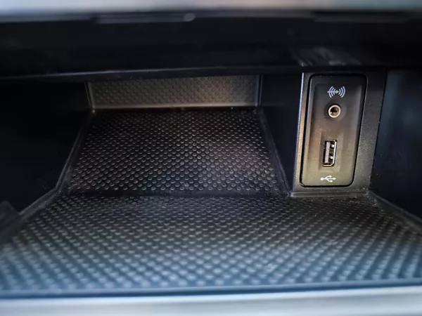 Volkswagen Golf 7 1,4TSI 90kW LED OSRAM 8xALU - foto 64
