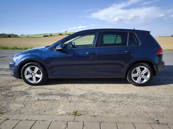 Volkswagen Golf 7 1,4TSI 90kW LED OSRAM 8xALU - foto 8