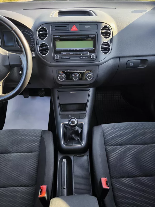 Volkswagen Golf Plus VI 1,6MPI 75kW SERVISKA 1MAJ. - foto 31