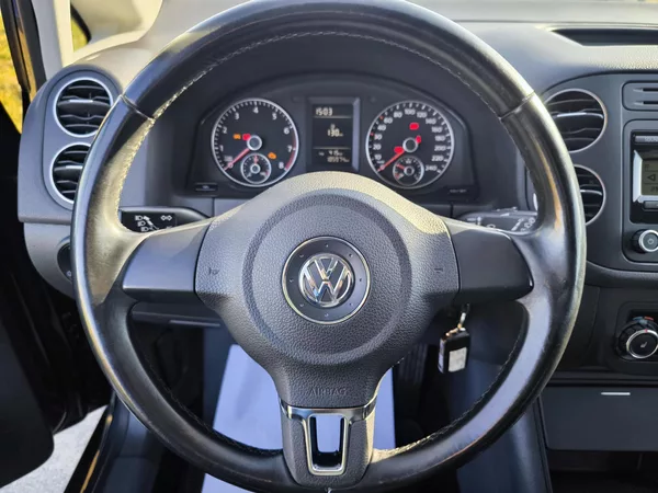 Volkswagen Golf Plus VI 1,6MPI 75kW SERVISKA 1MAJ. - foto 37