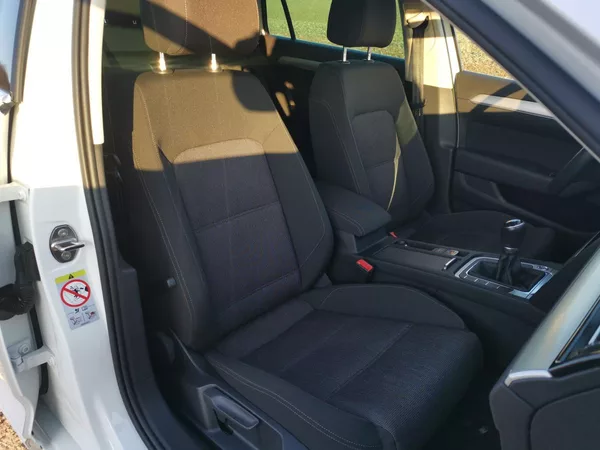 Volkswagen Passat 2,0TDI 110kW VIRTUAL LED 1MAJ - foto 30