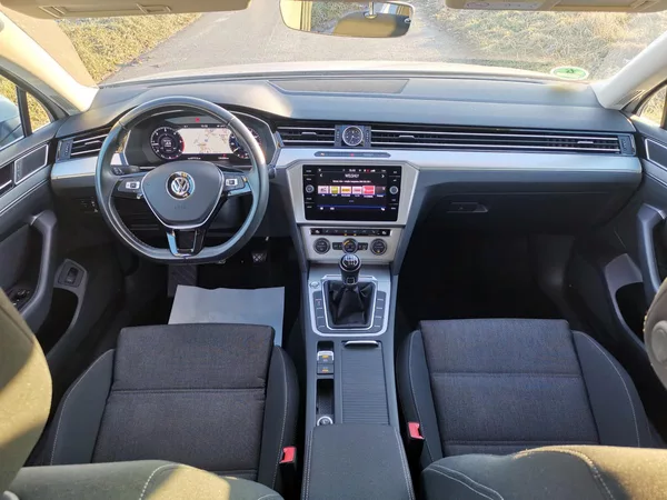 Volkswagen Passat 2,0TDI 110kW VIRTUAL LED 1MAJ - foto 39