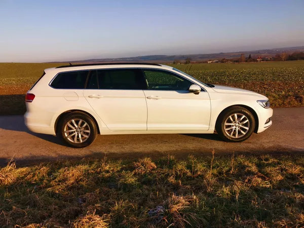 Volkswagen Passat 2,0TDI 110kW VIRTUAL LED 1MAJ - foto 4