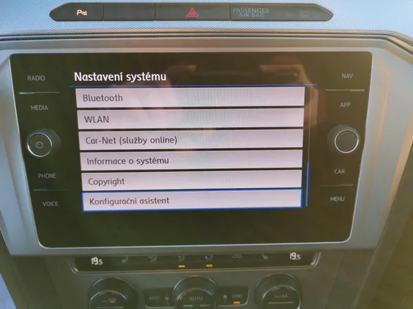 Volkswagen Passat 2,0TDI 110kW VIRTUAL LED 1MAJ - foto 62