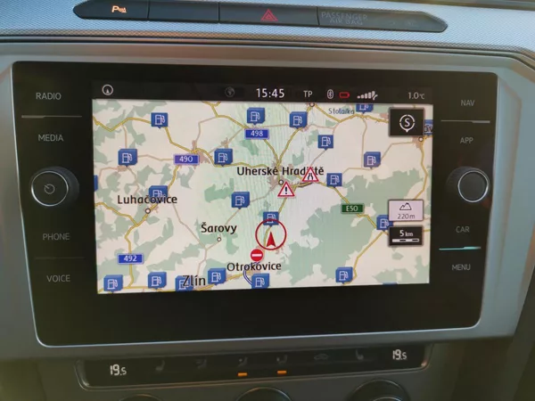 Volkswagen Passat 2,0TDI 110kW VIRTUAL LED 1MAJ - foto 64