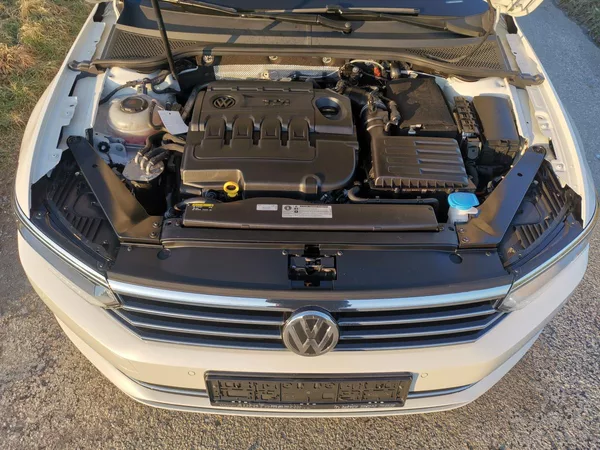 Volkswagen Passat 2,0TDI 110kW VIRTUAL LED 1MAJ - foto 71