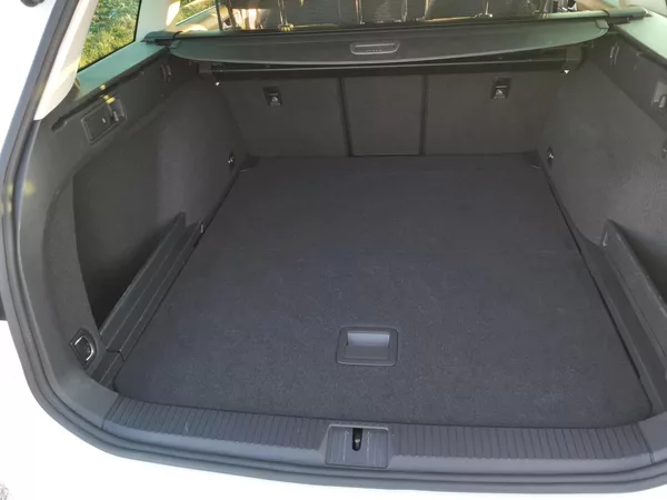 Volkswagen Passat 2,0TDI 110kW VIRTUAL LED 1MAJ - foto 87