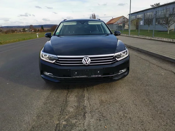Volkswagen Passat 2,0TDI DSG110kW ACC MATRIX LED - foto 2