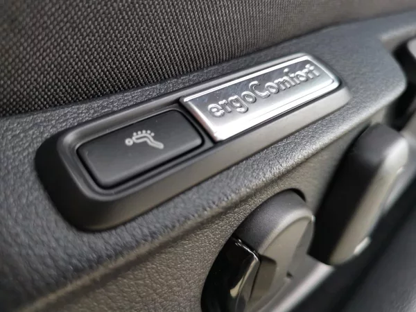 Volkswagen Passat 2,0TDI DSG110kW ACC MATRIX LED - foto 20