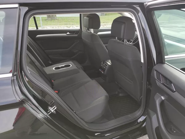Volkswagen Passat 2,0TDI DSG110kW ACC MATRIX LED - foto 28
