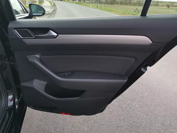 Volkswagen Passat 2,0TDI DSG110kW ACC MATRIX LED - foto 29