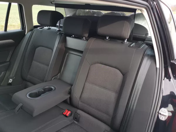 Volkswagen Passat 2,0TDI DSG110kW ACC MATRIX LED - foto 33