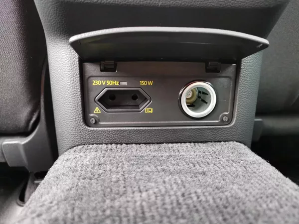Volkswagen Passat 2,0TDI DSG110kW ACC MATRIX LED - foto 35