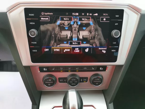 Volkswagen Passat 2,0TDI DSG110kW ACC MATRIX LED - foto 54