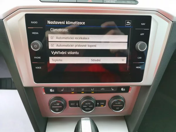 Volkswagen Passat 2,0TDI DSG110kW ACC MATRIX LED - foto 55