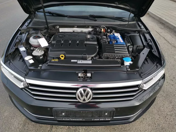 Volkswagen Passat 2,0TDI DSG110kW ACC MATRIX LED - foto 72