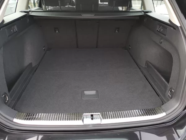 Volkswagen Passat 2,0TDI DSG110kW ACC MATRIX LED - foto 84