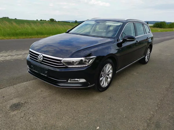 Volkswagen Passat HIGHLINE*110KW*LED*ALCANTARA*