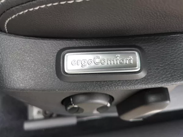 Volkswagen Passat HIGHLINE*110KW*LED*ALCANTARA* - foto 26