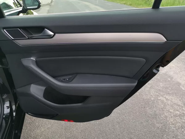 Volkswagen Passat HIGHLINE*110KW*LED*ALCANTARA* - foto 37