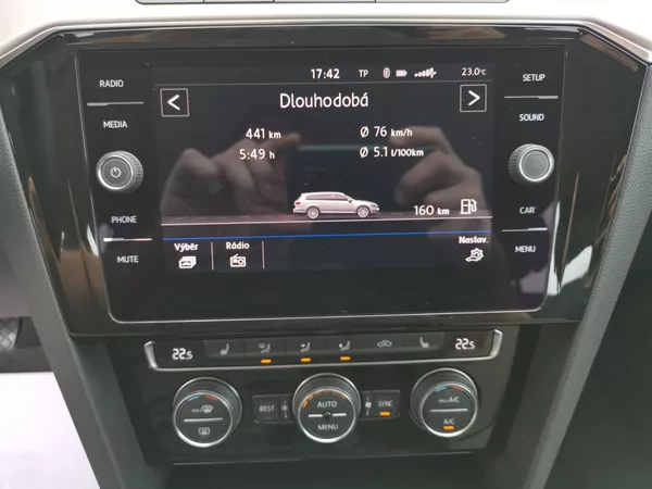 Volkswagen Passat HIGHLINE*110KW*LED*ALCANTARA* - foto 50