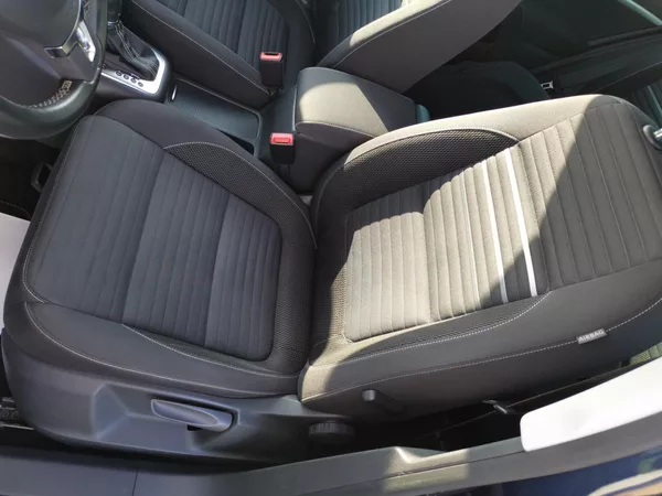 Volkswagen Tiguan 2,0TDI 130kW DSG ICUP 4x4 1MAJ - foto 19