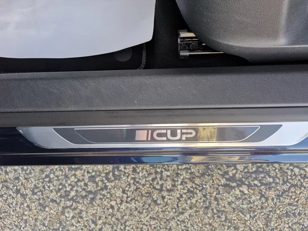 Volkswagen Tiguan 2,0TDI 130kW DSG ICUP 4x4 1MAJ - foto 21