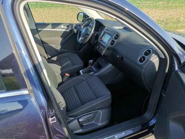 Volkswagen Tiguan 2,0TDI 130kW DSG ICUP 4x4 1MAJ - foto 25