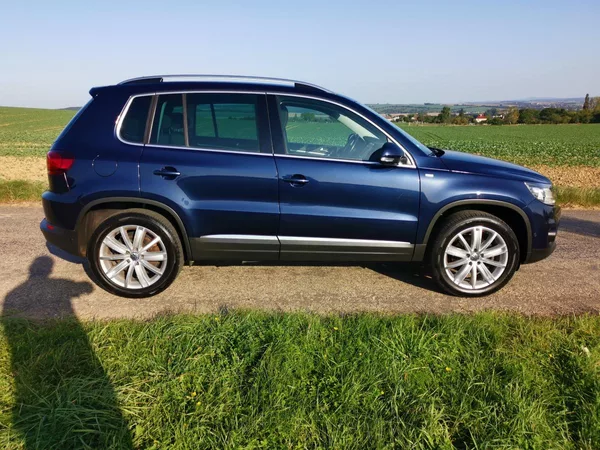 Volkswagen Tiguan 2,0TDI 130kW DSG ICUP 4x4 1MAJ - foto 5