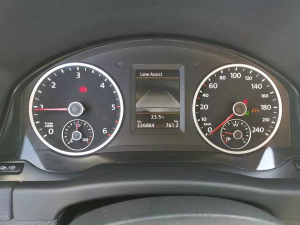 Volkswagen Tiguan 2,0TDI 130kW DSG ICUP 4x4 1MAJ - foto 67