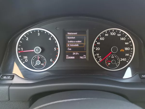 Volkswagen Tiguan 2,0TDI 130kW DSG ICUP 4x4 1MAJ - foto 68