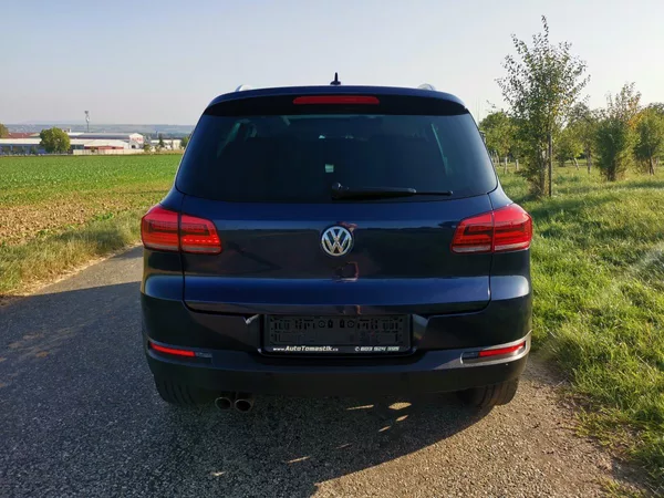 Volkswagen Tiguan 2,0TDI 130kW DSG ICUP 4x4 1MAJ - foto 74