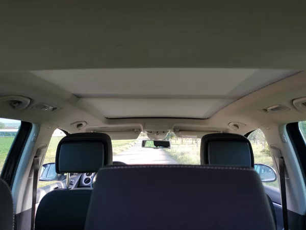 Volkswagen Tiguan 2,0TDI 130kW DSG ICUP 4x4 1MAJ - foto 79