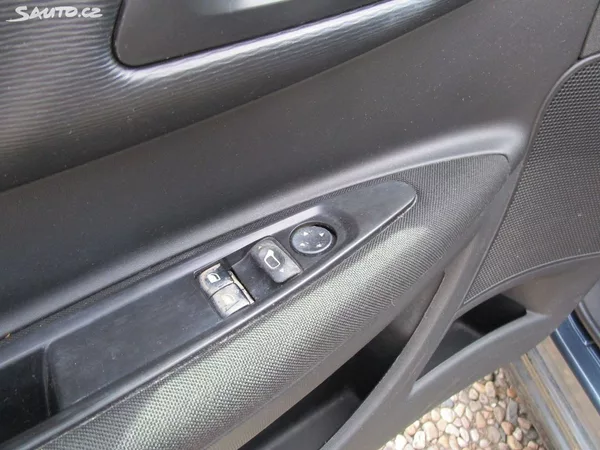 Citroën C4 1,6 - 88KW - NOVÁ STK+OLEJ - foto 12
